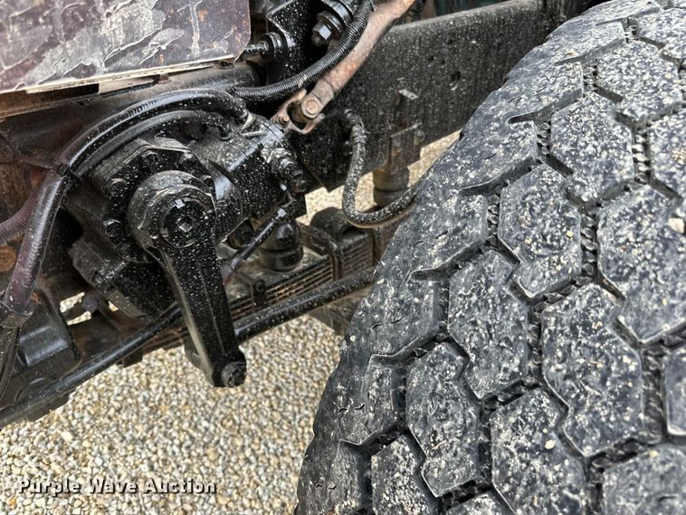 image for item LR9381 1992 International  2554 dump truck