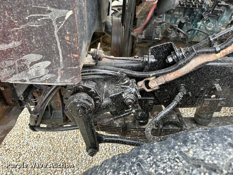 image for item LR9381 1992 International  2554 dump truck