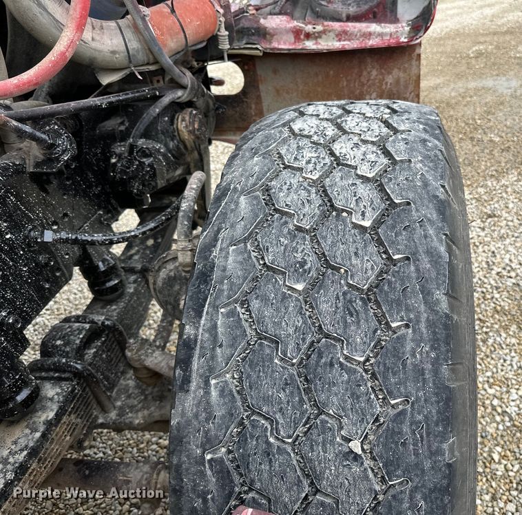 image for item LR9381 1992 International  2554 dump truck