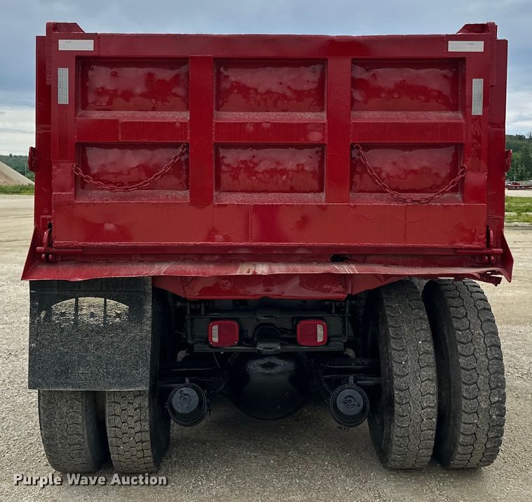 image for item LR9383 1992 International  2554 dump truck