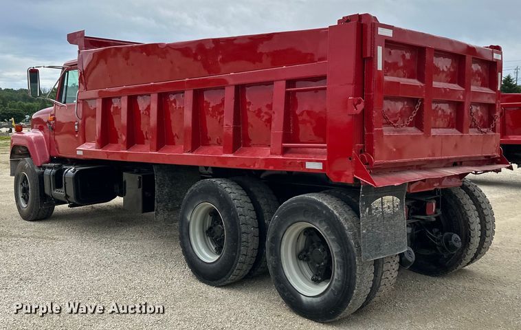 image for item LR9383 1992 International  2554 dump truck