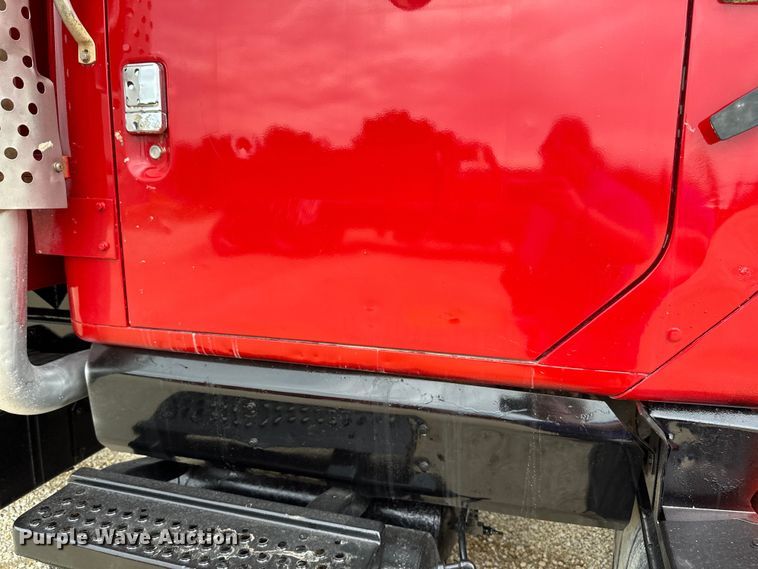 image for item LR9383 1992 International  2554 dump truck