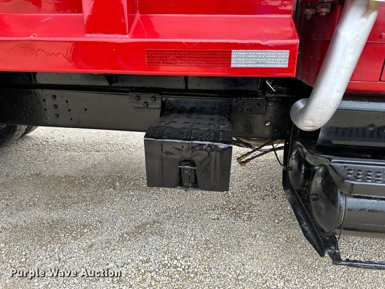 image for item LR9383 1992 International  2554 dump truck