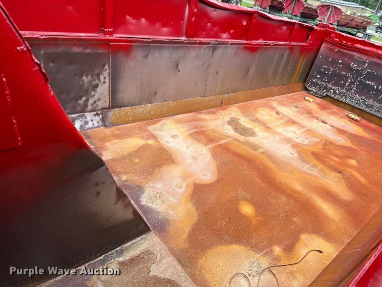 image for item LR9383 1992 International  2554 dump truck