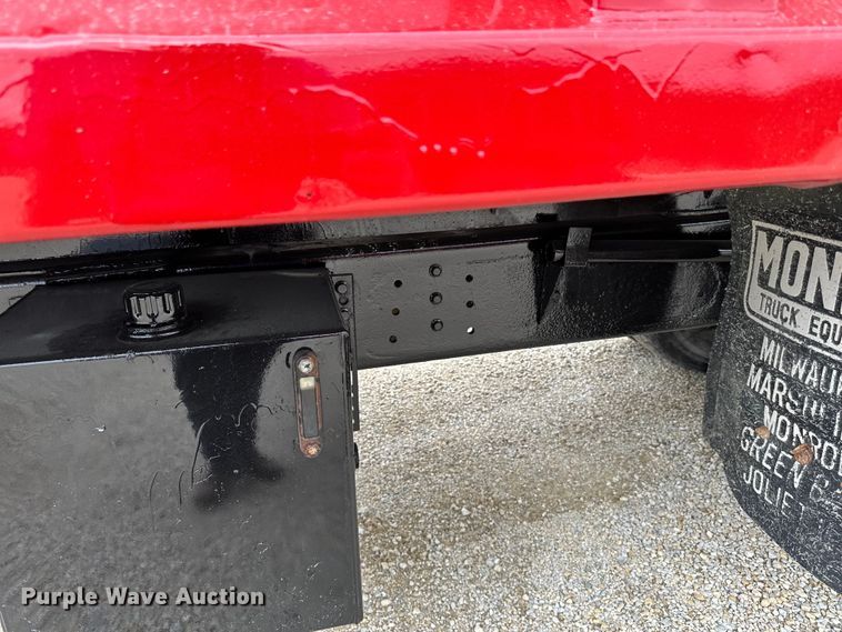 image for item LR9383 1992 International  2554 dump truck