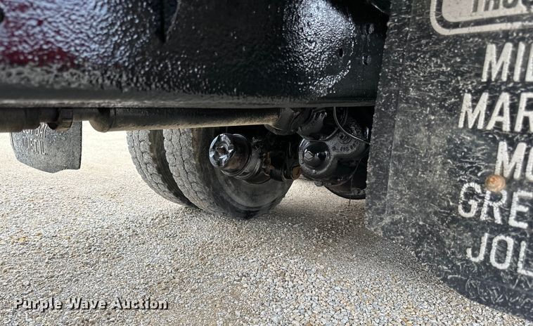 image for item LR9383 1992 International  2554 dump truck