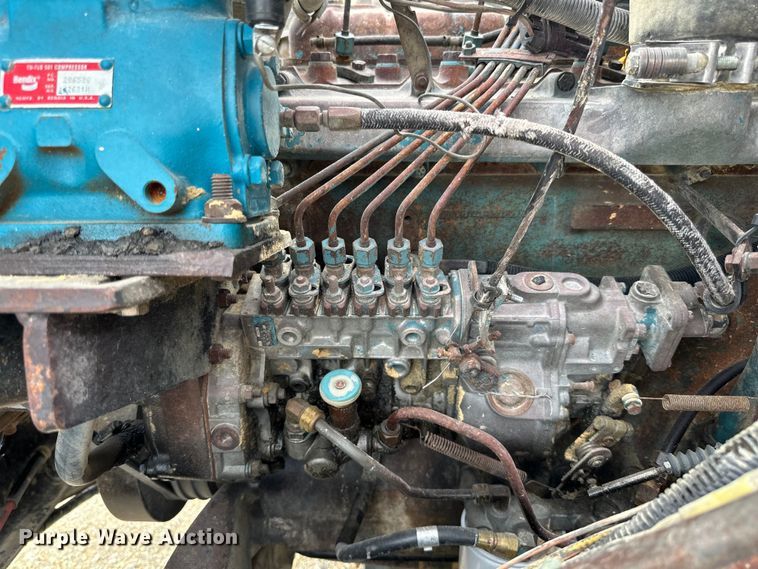 image for item LR9383 1992 International  2554 dump truck