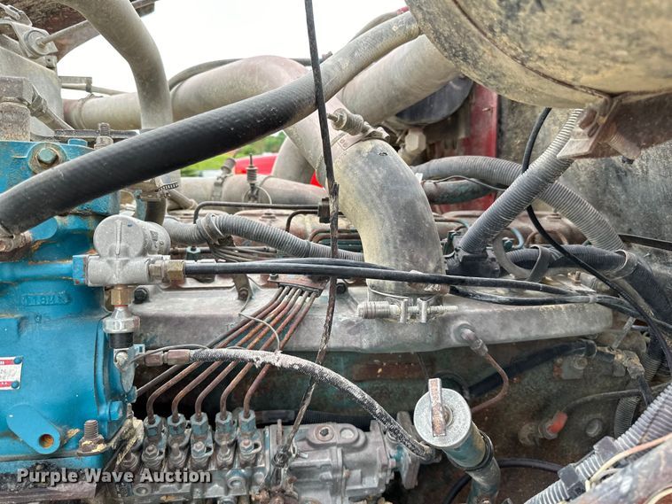 image for item LR9383 1992 International  2554 dump truck