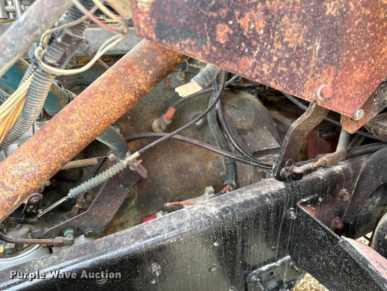 image for item LR9383 1992 International  2554 dump truck