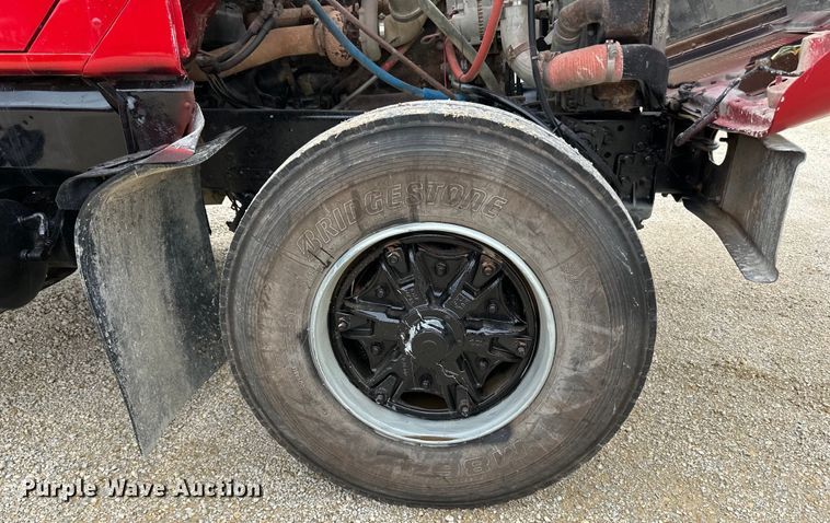 image for item LR9383 1992 International  2554 dump truck