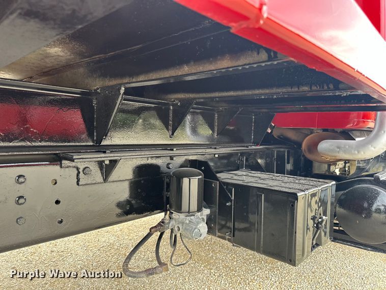 image for item LR9384 1991 International  2554 dump truck