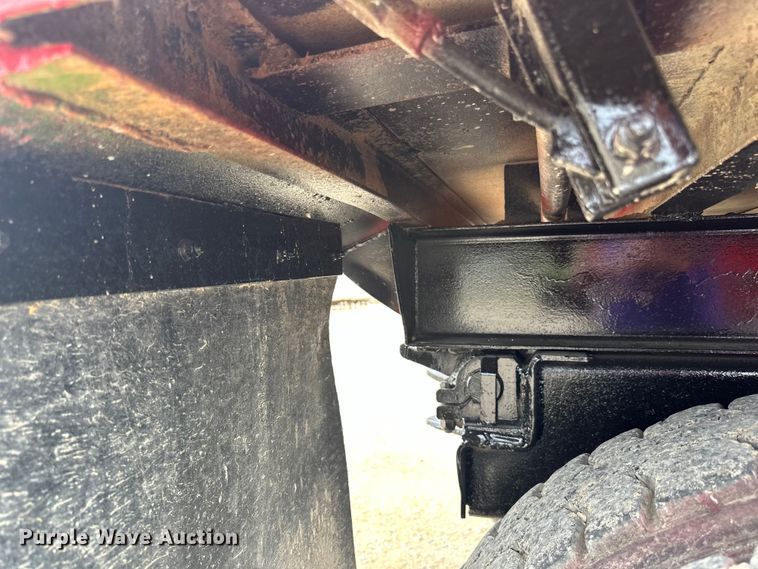 image for item LR9384 1991 International  2554 dump truck