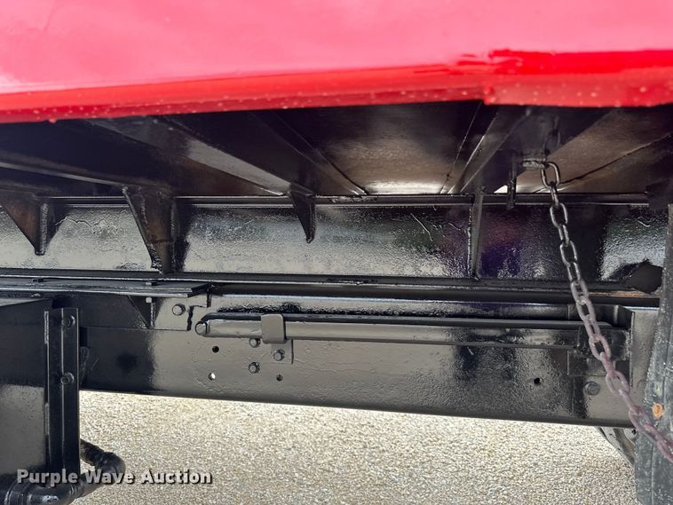 image for item LR9384 1991 International  2554 dump truck