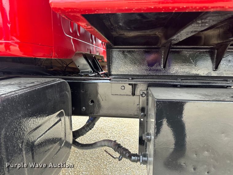 image for item LR9384 1991 International  2554 dump truck