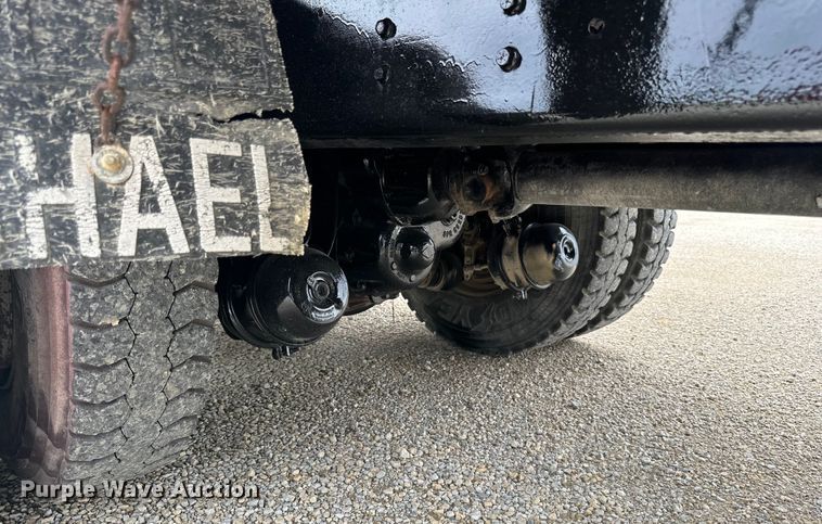 image for item LR9384 1991 International  2554 dump truck