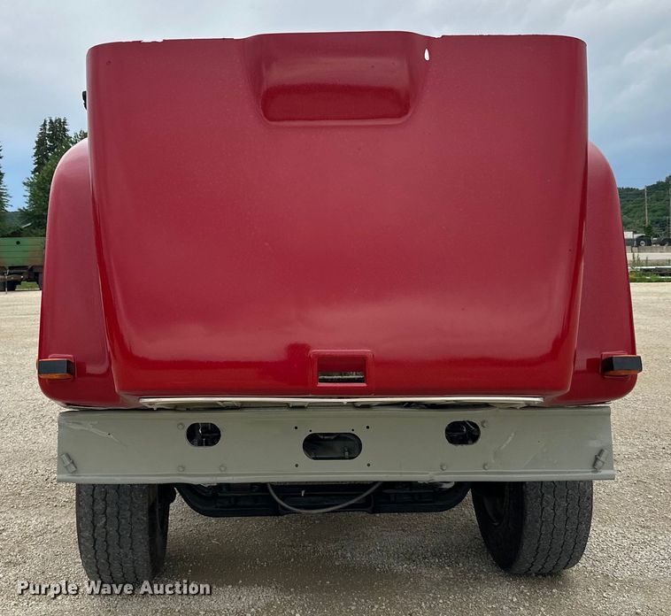 image for item LR9384 1991 International  2554 dump truck