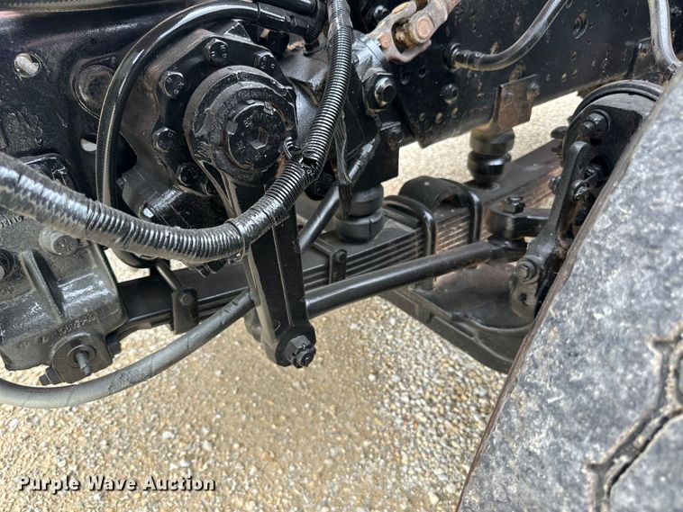 image for item LR9384 1991 International  2554 dump truck