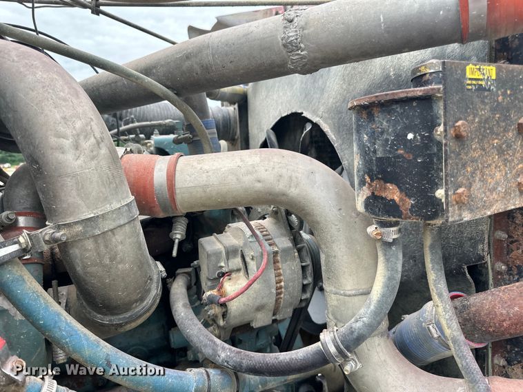 image for item LR9384 1991 International  2554 dump truck