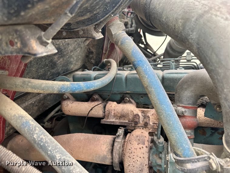 image for item LR9384 1991 International  2554 dump truck