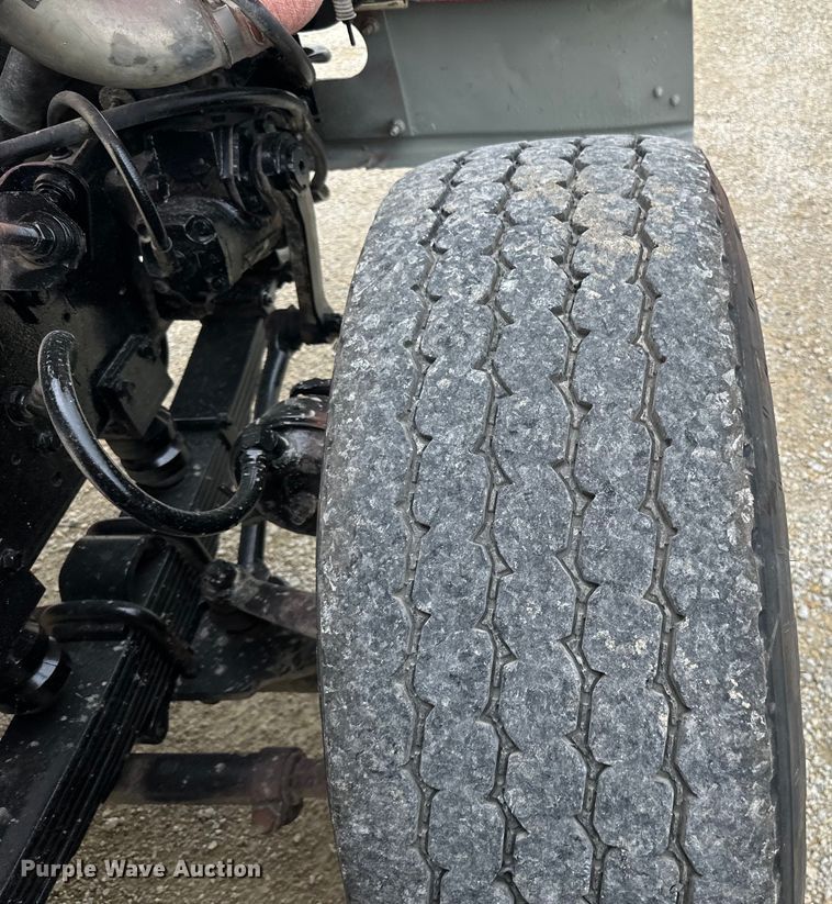 image for item LR9384 1991 International  2554 dump truck