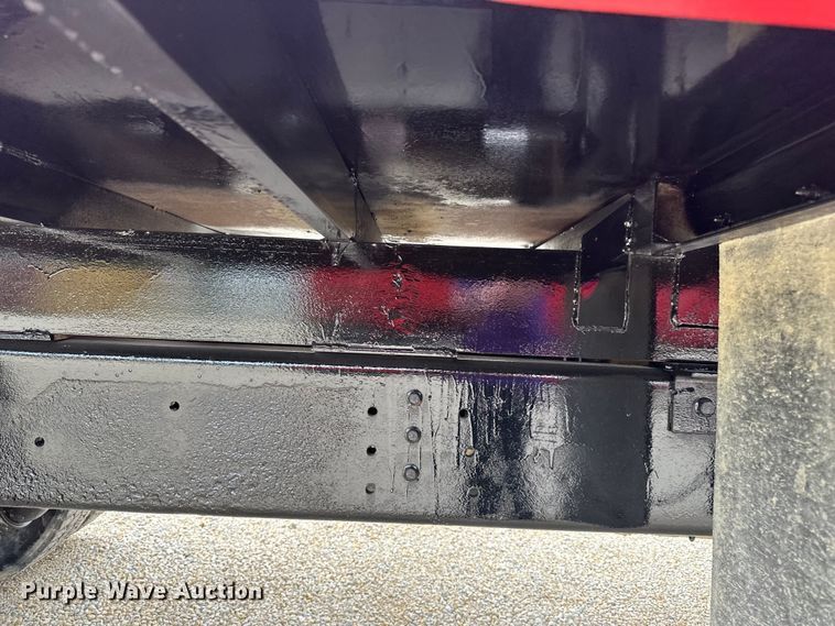 image for item LR9385 1993 International  2554 dump truck