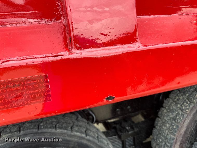 image for item LR9385 1993 International  2554 dump truck