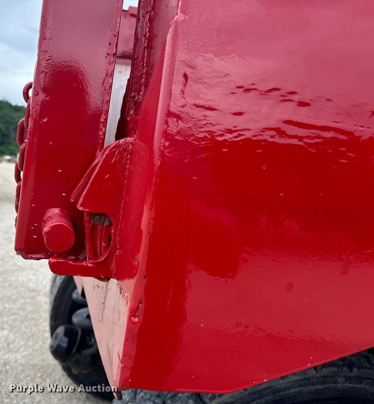 image for item LR9385 1993 International  2554 dump truck