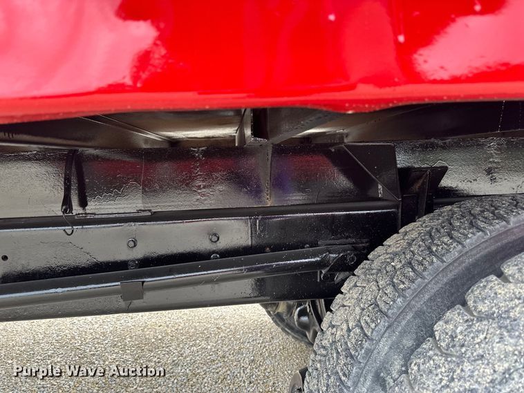 image for item LR9385 1993 International  2554 dump truck