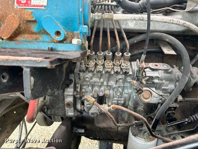 image for item LR9385 1993 International  2554 dump truck