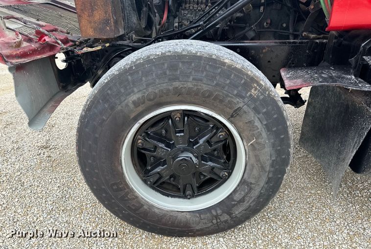 image for item LR9385 1993 International  2554 dump truck