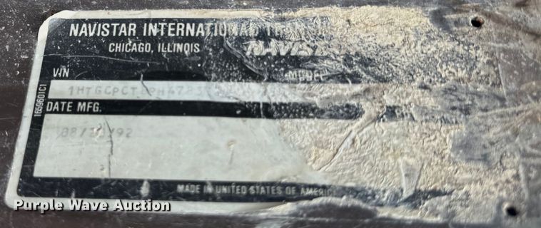 image for item LR9385 1993 International  2554 dump truck