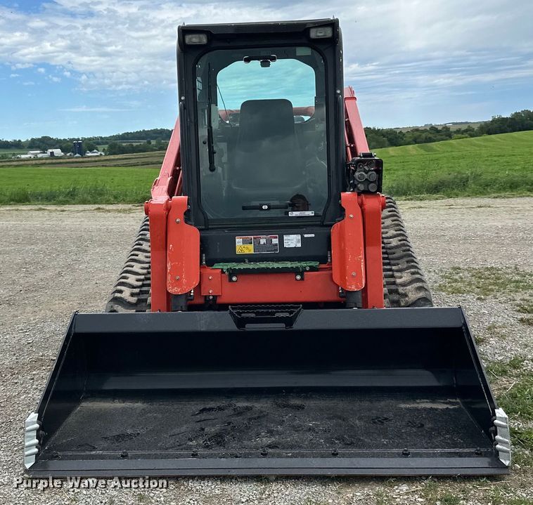 image for item LR9387 Kubota SVL97-2 tracked skid steer loader