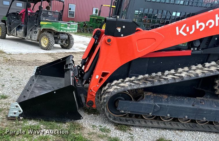 image for item LR9387 Kubota SVL97-2 tracked skid steer loader
