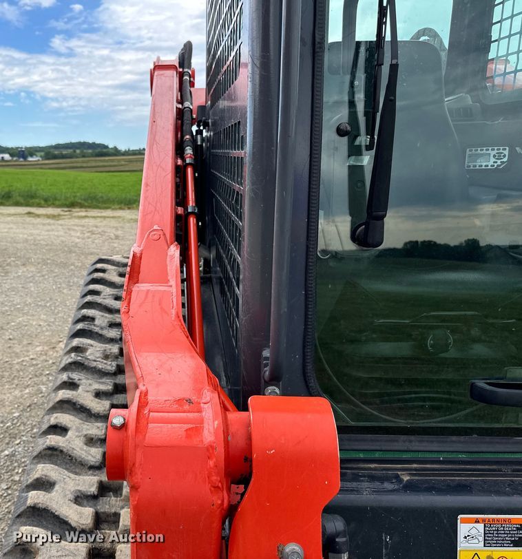 image for item LR9387 Kubota SVL97-2 tracked skid steer loader