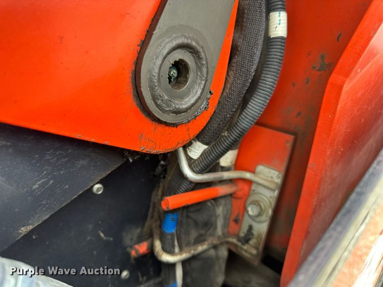 image for item LR9387 Kubota SVL97-2 tracked skid steer loader