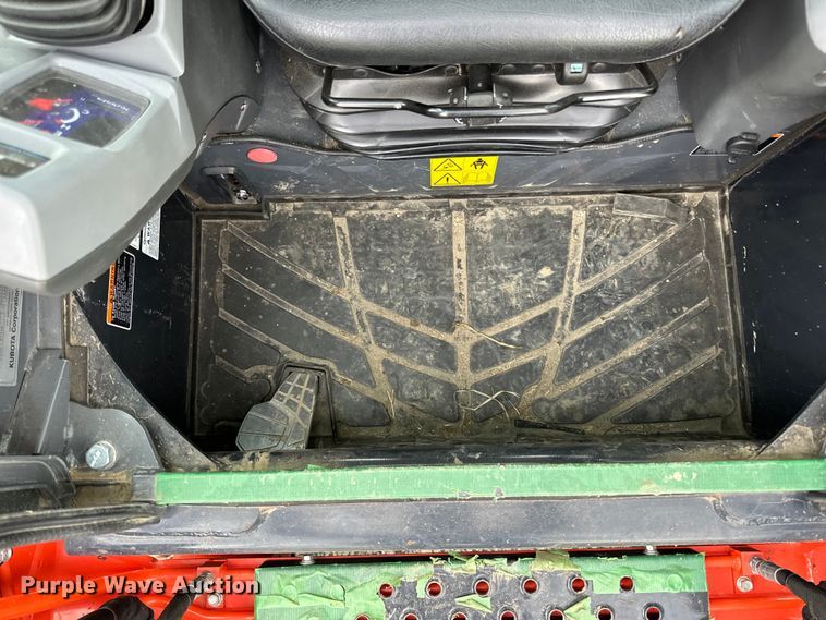 image for item LR9387 Kubota SVL97-2 tracked skid steer loader