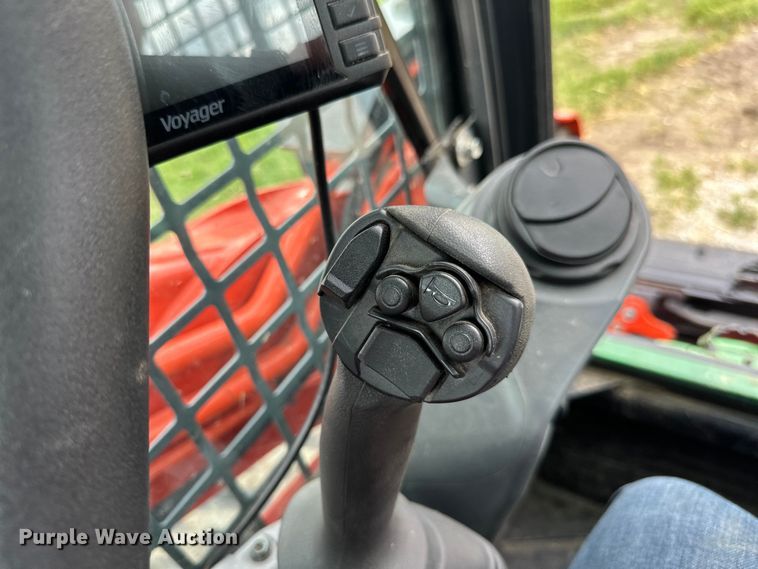 image for item LR9387 Kubota SVL97-2 tracked skid steer loader