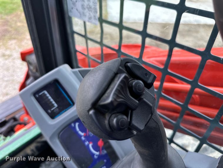 image for item LR9387 Kubota SVL97-2 tracked skid steer loader