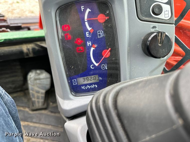 image for item LR9387 Kubota SVL97-2 tracked skid steer loader