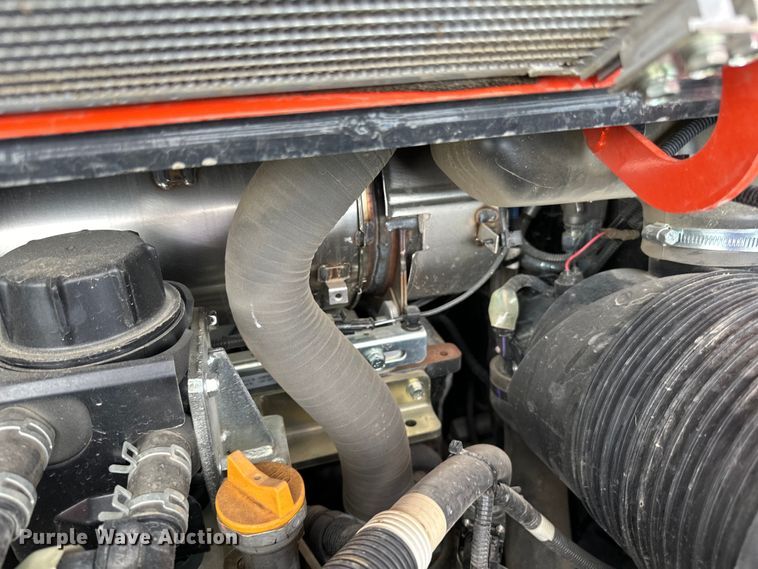 image for item LR9387 Kubota SVL97-2 tracked skid steer loader