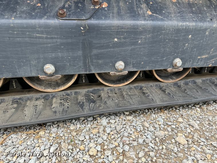 image for item LR9387 Kubota SVL97-2 tracked skid steer loader