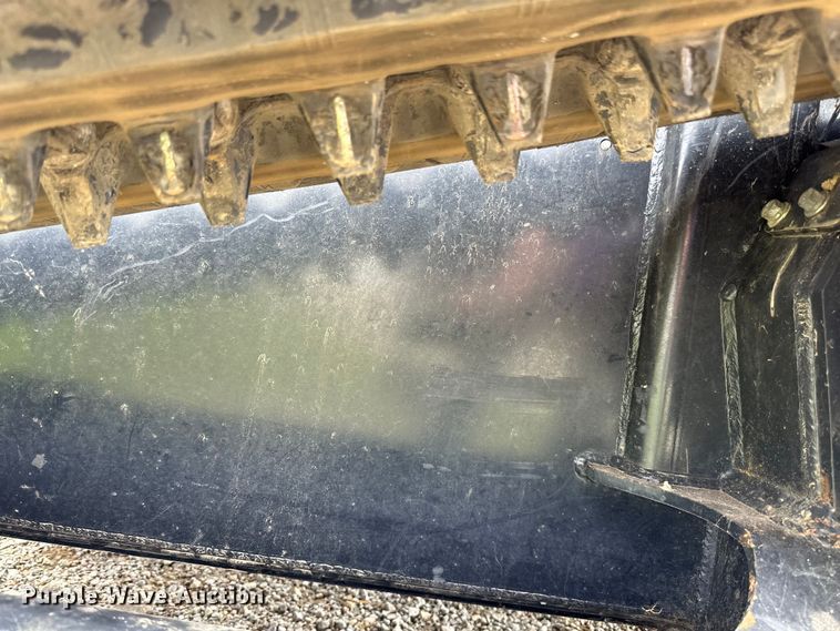 image for item LR9387 Kubota SVL97-2 tracked skid steer loader