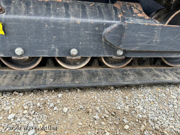 image for item LR9387 Kubota SVL97-2 tracked skid steer loader