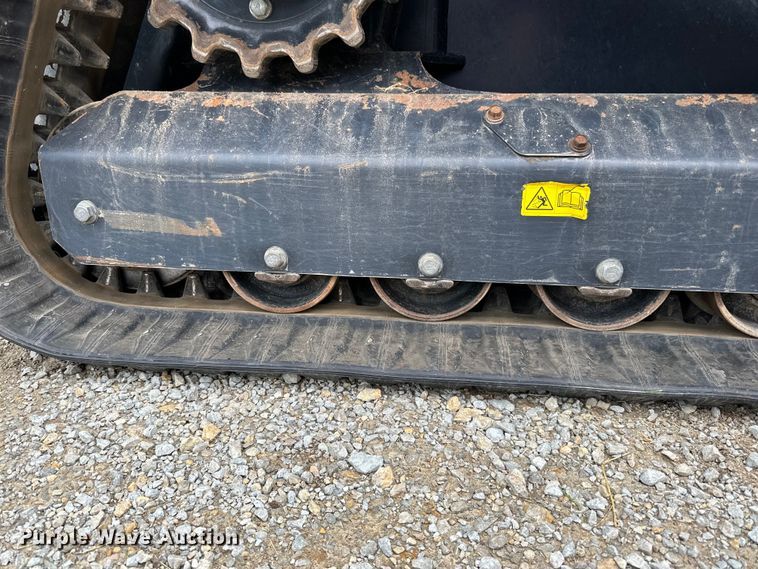 image for item LR9387 Kubota SVL97-2 tracked skid steer loader