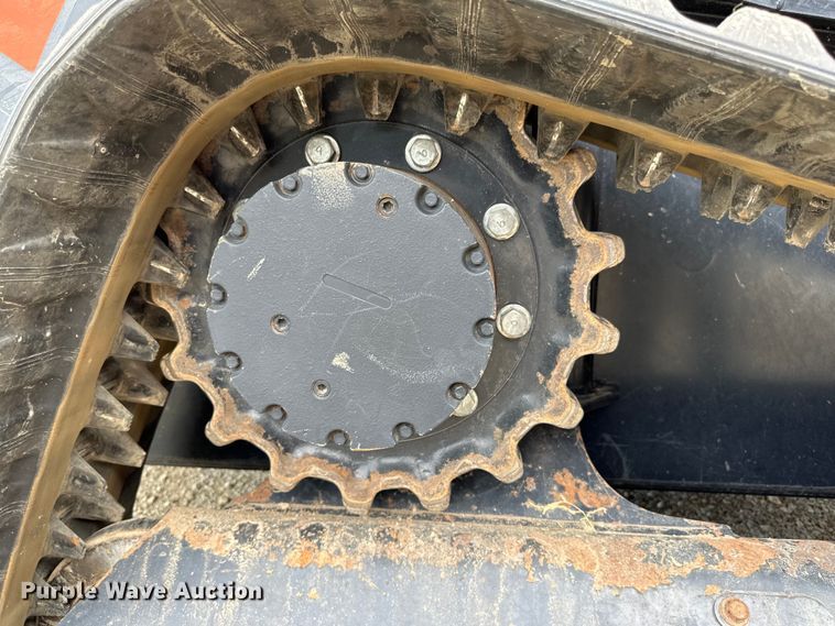 image for item LR9387 Kubota SVL97-2 tracked skid steer loader