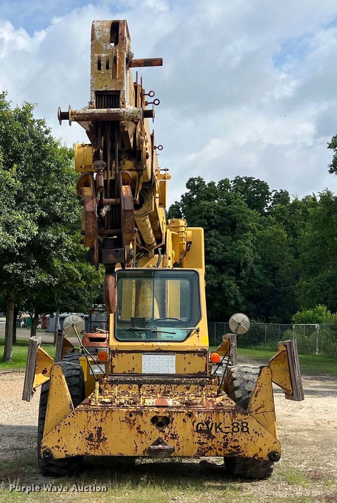 image for item LU9883 Galion crane