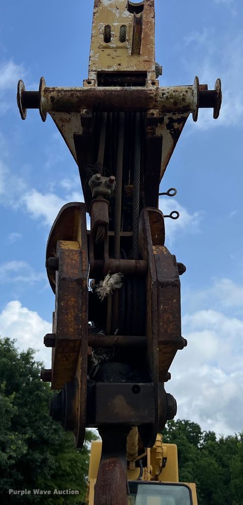 image for item LU9883 Galion crane