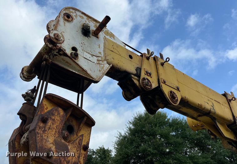 image for item LU9883 Galion crane