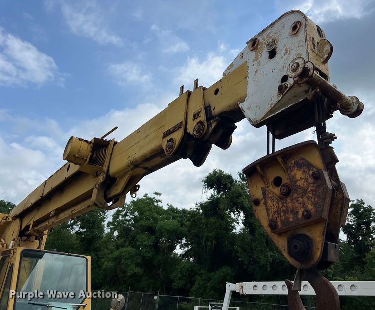 image for item LU9883 Galion crane