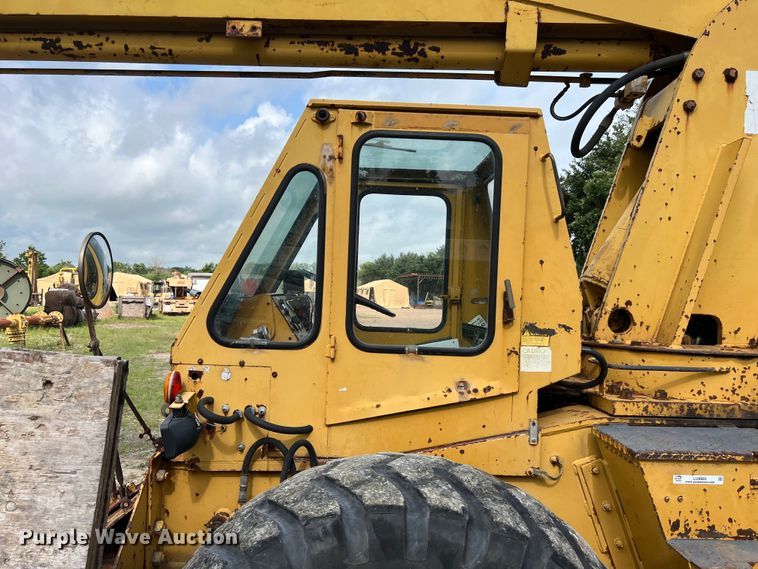 image for item LU9883 Galion crane